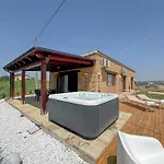 Private Pool & Jacuzzi With View By Host Hero * Monte San Pietrangeli