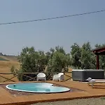 Landhaus Private Pool & Jacuzzi With View By Host Hero Monte San Pietrangeli