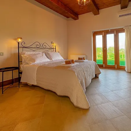 Jacuzzi E Comfort Nelle Colline Marchigiane Country house *