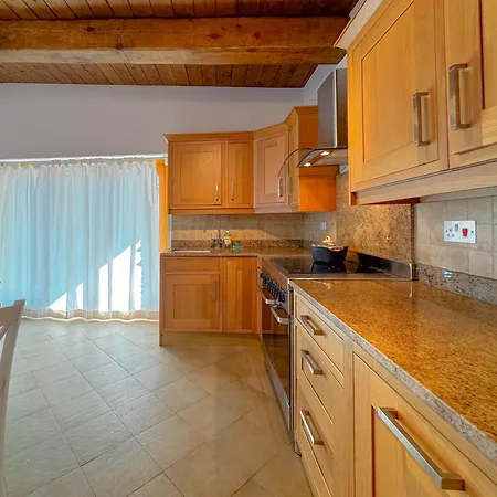 Private Pool & Jacuzzi With View By Host Hero Landhaus *