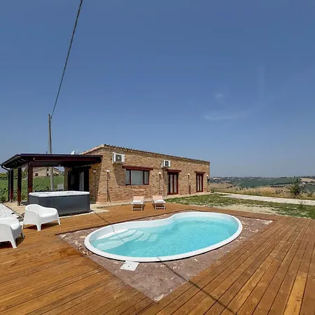 Private Pool And Jacuzzi With Fantastic View Landhuis