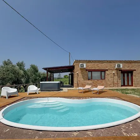 Private Pool And Jacuzzi With Fantastic View Monte San Pietrangeli