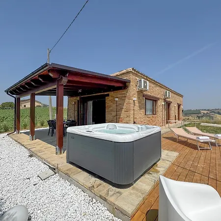 Private Pool & Jacuzzi With View By Host Hero * Monte San Pietrangeli