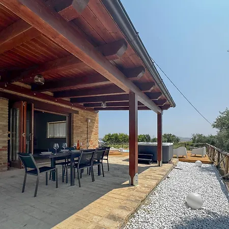 Private Pool & Jacuzzi With View By Host Hero * Monte San Pietrangeli